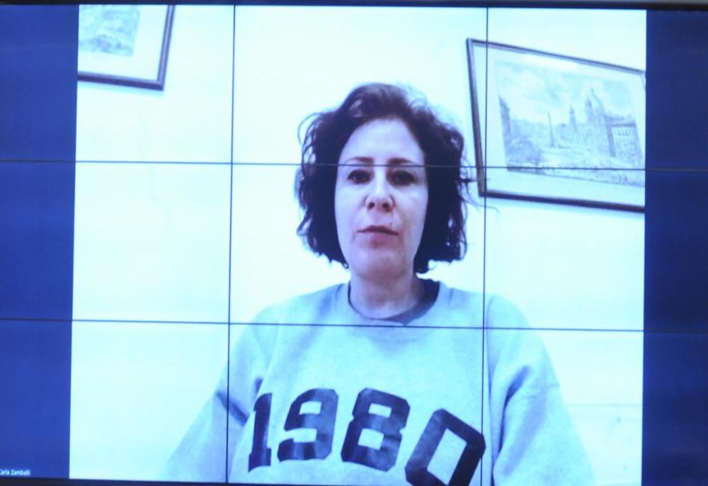 Pior Congresso da história: Carla Zambelli inaugura a categoria de renunciar ao que não existe